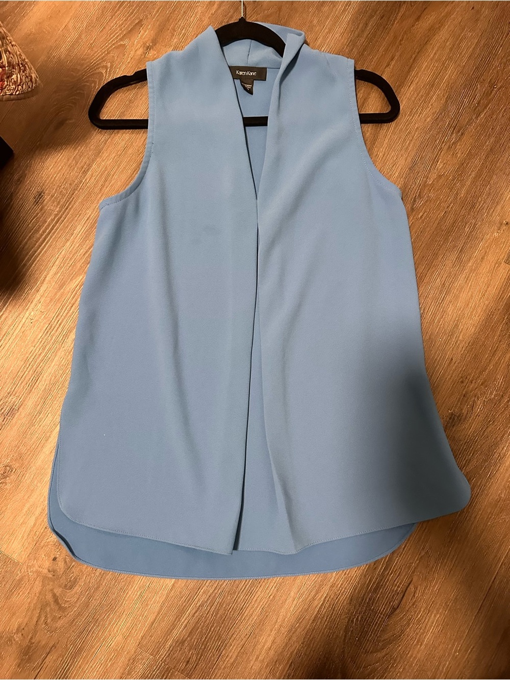 Karen Kane Light Blue Sleeveless V-Neck Blouse XS